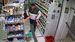 Магазинный воришка ЗАСУНУЛ ТОВАР в ТРУСЫ и не спалился.