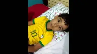 Minha mãe não deixa eu beija na boca