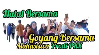Goyang Bersama Mahasiswa STKIP WEETEBULA Prodi PKK