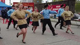 ВОЕННЫЙ Танец Задорно Станцевали | Танцы от души на празднике