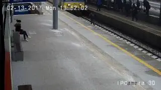 Marynarz zapobiegł tragedii na torach we Wrzeszczu. 