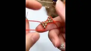 Бантик з бисера
