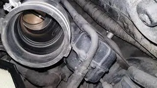 Toyota Highlander XU40.Верхняя крышка корпуса воздушного фильтра.