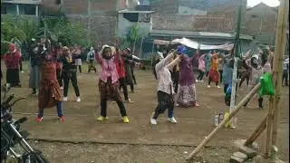 senam kompak ibu ibu