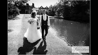 Elaine and Gareth's wedding photography East Riddlesden Hall