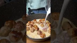 Тефтели в сливочном соусе🧆