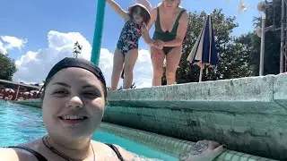 PRIMO GIORNO IN PISCINA ! / chiara paradisi
