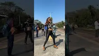 Public reaction😍🔥 #bhojpuri #song #ytshorts #sahelirudra #danceinpublic #publicreaction #bhojpuri