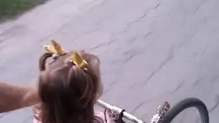 с папой на велосипеде