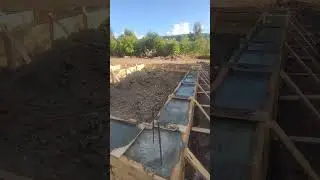 Залили ростверк фундамента. #бетон #армопояс