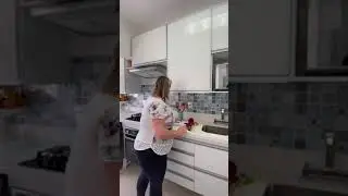 Organizando a gaveta de utensílios de cozinha