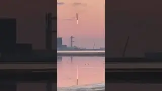 SpaceX catches Starship booster! #tesla #elonmusk #spacex