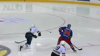 Барулин справляется с броском Палолы в ОТ