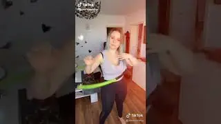 Früher hab ich hoolahoop geliebt . Welche Sachen aus der Kindheit wollt ihr nochmal machen ?