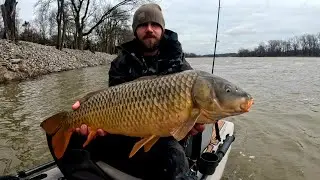 Muammee River Walleye Kayak Fishing