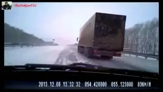 Подбока  дтп с видеорегистратора. Соблюдайте правила, будте внимательны.
