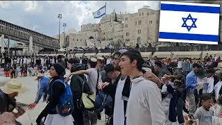 Beautiful! Thousands of Jews Praying/Singing 🇮🇱  in WARTIME At The Western Wall