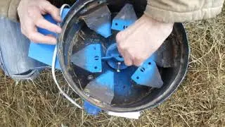Купленная соломорезка - сенорезка. / Purchased straw chopper - hay cutter.