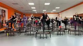 Джампинг (фитнес на батутах)