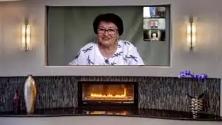 Посиделки партнеров в гостинной у монитора .  Встреча онлайн.