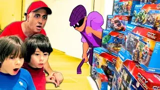 Dani y Evan y el MISTERIO del LADRON de PLAYMOBIL POLICIAS