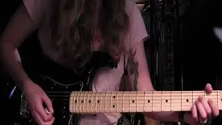 Mamma Mia Bows Sequence Guitar Pit Cam