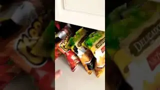 Дайте , Максу уже клубнику !!! Брайн не любит чипсы !)
