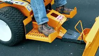 Zimní všestrannost s Walker Mowers!
