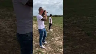 Sesión de fotos con modelo y caballo.