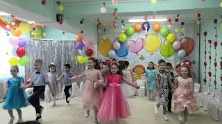 Утренник 8 марта у ребят подготовительной группы "Как дети Весну от Кощея спасали"