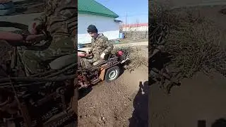 Мотоблок + минитрактор. Пашем огород у соседки. Жизнь в деревне