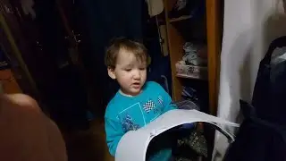 Елисей (2,9 годика)поет песню Иисус нас спас от греха