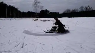 На снегоходе