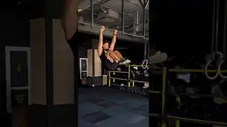 Knees to Chest / Підйом колін до грудей