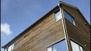 Eneboliger med malmfuru og skifertak