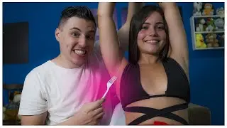 🔥Tickle ARMPITS!! / Cócegas AXILAS!!🔥 | Carla