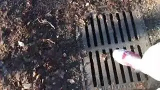 Kicking a metal grate sound effect