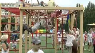 01.06.2013. Місто подарувало оболонцям новий міжшкільний спортивний комплекс