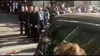 Александра Пахмутова обратилась к журналистам после прощания с Николаем Добронравовым