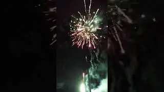 Салют!!! 🤩на улице - 23🌡️тлф. отключился 🥶