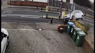 Bollards removed after causing hundreds of vehicles to be damaged (2) (UK) 7th Sept. 2022