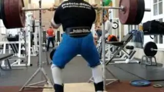 Front Squat 205kg (452lbs)