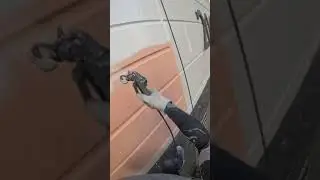 Почему люди думают, что когда я крашу черным цветом, то весь дом будет черный?