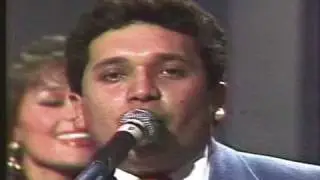 Lucho Bermúdez y su Orquesta - Colombia tierra querida - en Vivo  Original