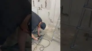 Жопорукие электрики!