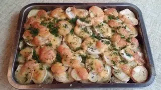 Запечённый картофель с курицей и грибами