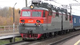 Электровоз ВЛ80С-2029 с грузовым поездом