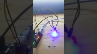 Boing a led test in 2 bulb on and offing