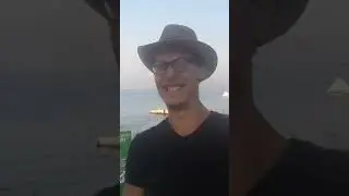 Прыскнул