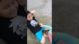 Bobo cantik di air banjir